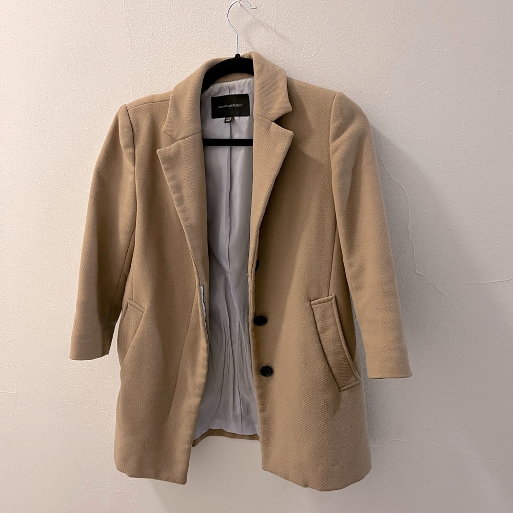 Trendy Ann Taylor light camel fitted 3/4 sleeve wool coat
